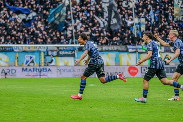 Deutschland: 3. Liga 2025 26 - SV Waldhof Mannheim vs TSV 1860 München - Carl-Benz-Stadion (Mannheim): Morris Schröter Morris Schroeter, (TSV 1860 München, 17), Torjubel zum 1:1 Mannheim Carl-Benz-Stadion Baden-Württemberg Deutschland Copyright: xBenedictxChristx