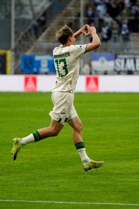 25.10.2025, xdaymx, Fussball 3.Liga, SV Waldhof Mannheim - TSV 1860 Muenchen Torjubel zum 0:1 von Christiansen, Max (1860 Muenchen) (DFL DFB REGULATIONS PROHIBIT ANY USE OF PHOTOGRAPHS as IMAGE SEQUENCES and or QUASI-VIDEO) Mannheim