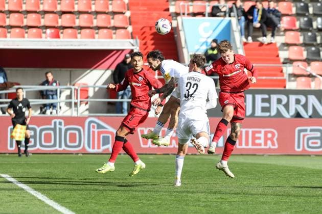 3. Liga; FC Ingolstadt 04 - 1. FC Saarbrücken; Kopfball Frederik Christensen (11, FCI) Bormuth Robin (32 FCS) Fredrik Carlsen (8, FCI) 3. Liga - FC Ingolstadt 04 Saison 2025 2026 1. FC Saarbrücken
