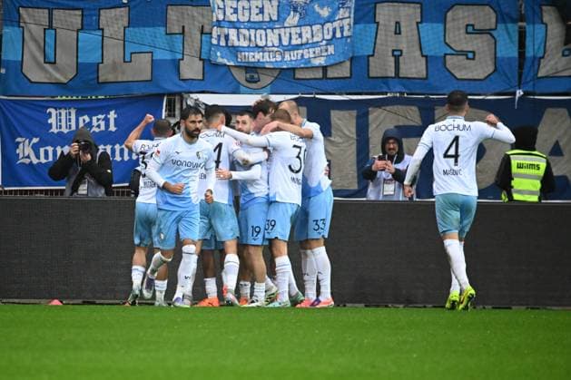 25.10.2025, Fußball, Herren, 2.BL (2. Bundesliga), Saison 2025 2026, Holstein Kiel - VfL Bochum, 10. Spieltag Torjubel Bochum - 0:1 durch Francis Onyeka Kiel, Holstein-Stadion Holstein-Stadion Schleswig-Holstein Deutschland