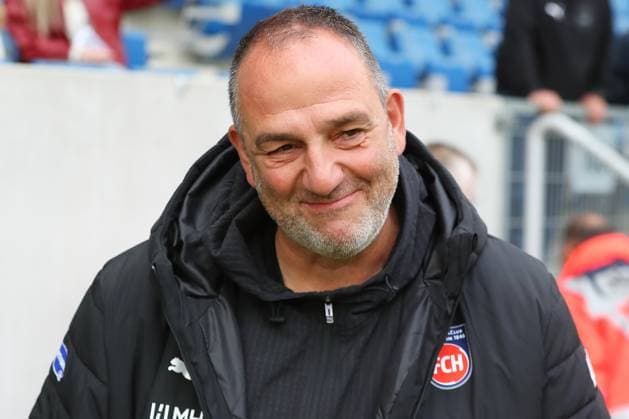 25.10.2025, xtvx, Fussball 1.Bundesliga, TSG 1899 Hoffenheim - 1.FC Heidenheim v.l. Trainer Frank Schmidt (1. FC Heidenheim) Portrait (DFL DFB REGULATIONS PROHIBIT ANY USE OF PHOTOGRAPHS as IMAGE SEQUENCES and or QUASI-VIDEO) Sinsheim