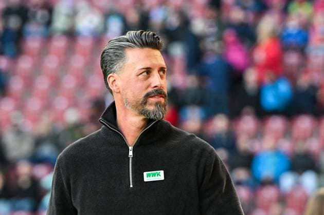 GER, 1. FBL, FC Augsburg vs RB Leipzig 25.10.2025, WWK-Arena, Augsburg, GER, 1. FBL, FC Augsburg vs RB Leipzig, im Bild Sandro Wagner (FC Augsburg)