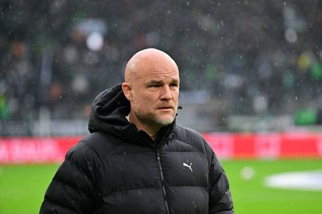 25.10.2025; Moenchengladbach; Fussball, Herren, Saison 2025 2026, Borussia Moenchengladbach vs. Bayern Muenchen Rouven Schroeder (Head of Sports, Gladbach) DFL regulations prohibit any use of photographs as image sequences and or quasi-video. Borussia-Park NRW Deutschland
