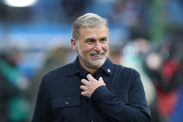 25.10.2025, xtgx, Fussball - 1.Bundesliga, Hamburger SV - VfL Wolfsburg emspor, v.l. Stefan Kuntz (HSV, Vorstand (DFL DFB REGULATIONS PROHIBIT ANY USE OF PHOTOGRAPHS as IMAGE SEQUENCES and or QUASI-VIDEO) Hamburg
