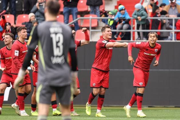 3. Liga; FC Ingolstadt 04 - 1. FC Saarbrücken; Tor Jubel Treffer 2:1 Yann Sturm (7, FCI) Jonas Scholz (15, FCI) 3. Liga - FC Ingolstadt 04 Saison 2025 2026 1. FC Saarbrücken