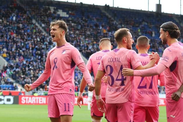 25.10.2025, xtvx, Fussball 1.Bundesliga, TSG 1899 Hoffenheim - 1.FC Heidenheim v.l. Goal scored, Tor zum 1:0 Fisnik Asllani (TSG 1899 Hoffenheim) Torjubel, Goal celebration, celebrate the goal, celebrates scoring (DFL DFB REGULATIONS PROHIBIT ANY USE OF PHOTOGRAPHS as IMAGE SEQUENCES and or QUASI-VIDEO) Sinsheim