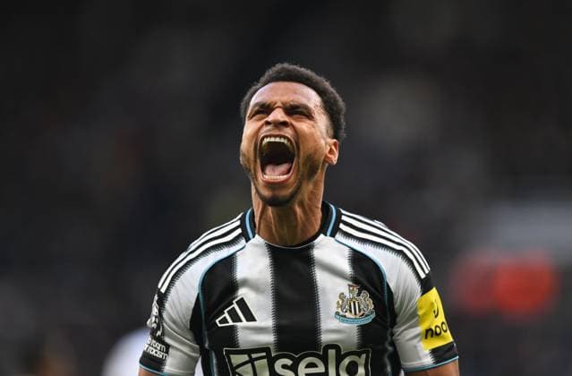 Jacob Murphy of Newcastle United celebrates scoring their first goal during the Premier League 2025 26 League match between Newcastle United FC and Fulham at St James Park on October 25, 2025 in Newcastle upon Tyne, England. Copyright: xRichardxLee SportsxPressxPhotox Sportspressphoto_SPR50550