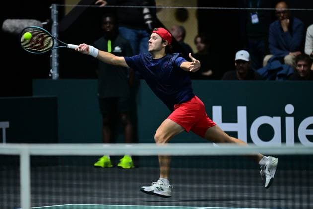 TENNIS : Rolex Paris Masters - Paris - 25 10 2025 Aleksandar Kovasevic ( USA ) during the Rolex Paris Masters at Paris La Defense Arena on October 25, 2025 in Nanterre, France. (Photo by Federico Pestellini PSNewz ) ParisFrance  Copyright: xFedericoxPestellinix