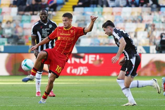 Lecce s Medon Berisha during the Serie A soccer match between Udinese and Lecce at the Bluenergy Stadium in Udine, north east Italy - Saturday, October 25,2026 - soccer  Copyright: xAndreaxBressanutti LaPressex