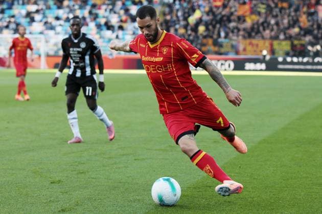 Lecce s Tete Morente during the Serie A soccer match between Udinese and Lecce at the Bluenergy Stadium in Udine, north east Italy - Saturday, October 25,2026 - soccer  Copyright: xAndreaxBressanutti LaPressex