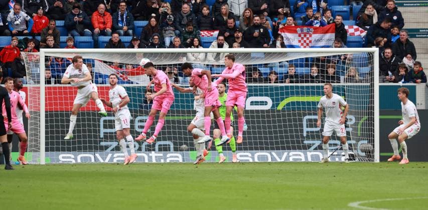 25.10.25 TSG 1899 Hoffenheim - 1. FC Heidenheim Deutschland, Sinsheim, 25.10.2025, Fussball, Bundesliga, Saison 2025 2026, TSG 1899 Hoffenheim - 1. FC Heidenheim: (TSG 1899 Hoffenheim).