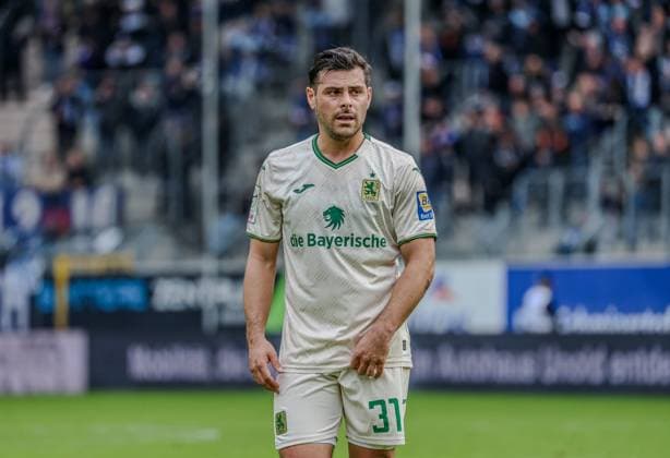 Deutschland: 3. Liga 2025 26 - SV Waldhof Mannheim vs TSV 1860 München - Carl-Benz-Stadion (Mannheim): Kevin Volland, (TSV 1860 München, 31) Mannheim Carl-Benz-Stadion Baden-Württemberg Deutschland Copyright: xBenedictxChristx
