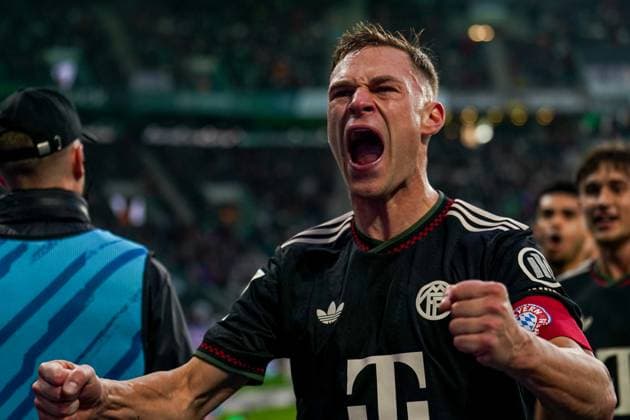 2025-10-25 Borussia Monchengladbach v FC Bayern Munchen - Bundesliga MOENCHENGLADBACH, GERMANY - OCTOBER 25: Joshua Kimmich of FC Bayern Munchen celebrates after scoring his teams first goal during the Bundesliga match between Borussia Monchengladbach and FC Bayern Munchen at Borussia-Park on October 25, 2025 in Moenchengladbach, Germany. Moenchengladbach Borussia-Park Germany Content not available for redistribution in The Netherlands directly or indirectly through any third parties. Copyright: xJorisxVerwijstx