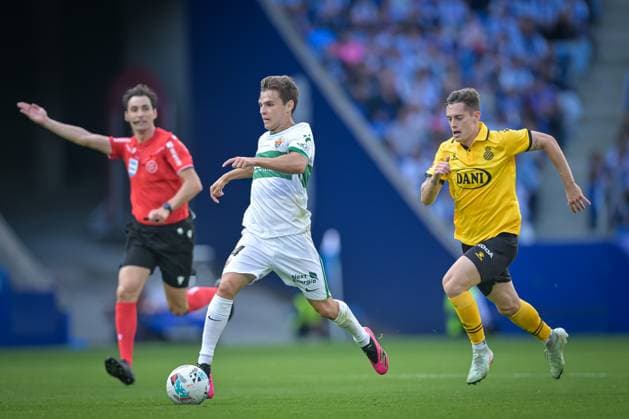 Aleix Febas (Elche CF) and Pol Lozano (RCD Espanyol) in action during a La Liga EA Sports match between RCD Espanyol and Elche CF at Stage Front Stadium in Barcelona, , Spain, on October 25 2025. Photo by Felipe Mondino Copyright: x@FELIPExMONDINOx