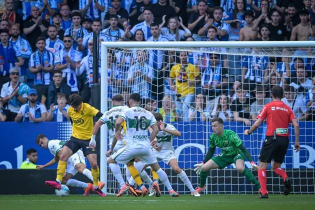 Pere Milla (RCD Espanyol) in action during a La Liga EA Sports match between RCD Espanyol and Elche CF at Stage Front Stadium in Barcelona, , Spain, on October 25 2025. Photo by Felipe Mondino Copyright: x@FELIPExMONDINOx