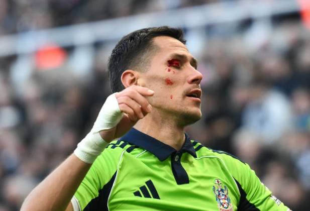 Sasa Lukic of Fulham celebrates scoring their first goal during the Premier League 2025 26 League match between Newcastle United FC and Fulham at St James Park on October 25, 2025 in Newcastle upon Tyne, England. Copyright: xRichardxLee SportsxPressxPhotox Sportspressphoto_SPR50659
