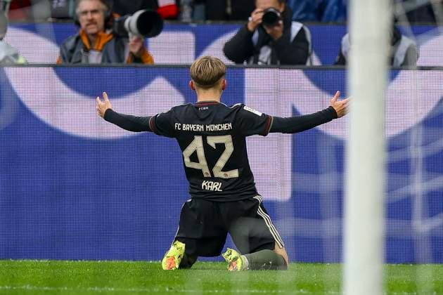 Mönchengladbach, Deutschland, 25.10.25: Lennart Karl (FC Bayern München) Torjubel, jubelt nach seinem Treffer zum 0:3 waehrend des Spiels der Bundesliga zwischen Borussia Mönchengladbach vs FC Bayern München im Stadion im Borussia Park Mönchengladbach Stadion im Borussia Park North Rhine-Westphalia Germany Copyright: xBrauer-Fotoagenturx xAdrianxSchlx