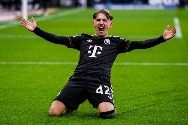 MOENCHENGLADBACH, GERMANY - OCTOBER 25: Lennart Karl of Bayern Munchen celebrates after scoring his team s third goal during the Bundesliga match between Borussia M+?nchengladbach and FC Bayern M++nchen at Borussia-Park on October 25, 2025 in Moenchengladbach, Germany. (Photo by Rene Nijhuis) SPO  Copyright: xRenexNijhuis
