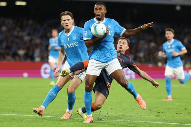 Scott McTominay of SSC Napoli and Nicolo Barella of FC Internazionale, Juan Jesus, compete for the ball during the Serie A 2025 2026 football match between SSC Napoli and FC Internazionale at Diego Armando Maradona stadium in Naples (Italy), October 25th, 2025. CesarexPurini