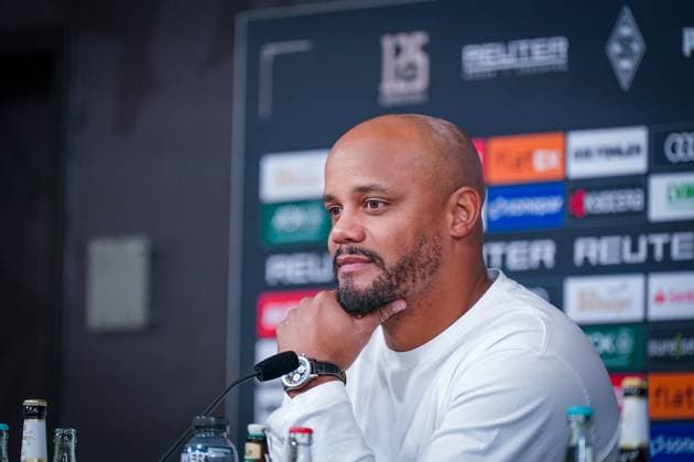 Deutschland: Fussball Bundesliga 2025 26, 8. Spieltag - Borussia Mönchengladbach vs FC Bayern München - Borussia-Park (Mönchengladbach): Vincent Kompany (Trainer, FC Bayern München) Pressekonferenz, Medien Mönchengladbach Nordrhein-Westfalen Deutschland Copyright: xJOERANxSTEINSIEKx