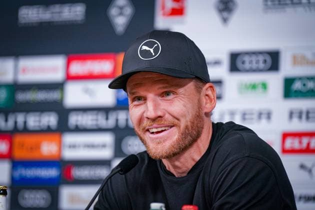 Deutschland: Fussball Bundesliga 2025 26, 8. Spieltag - Borussia Mönchengladbach vs FC Bayern München - Borussia-Park (Mönchengladbach): Trainer Eugen Polanski (Borussia Mönchengladbach) Pressekonferenz, Medien Mönchengladbach Nordrhein-Westfalen Deutschland Copyright: xJOERANxSTEINSIEKx