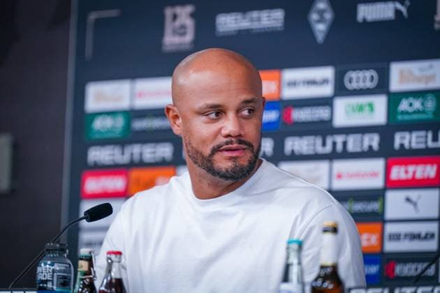 Deutschland: Fussball Bundesliga 2025 26, 8. Spieltag - Borussia Mönchengladbach vs FC Bayern München - Borussia-Park (Mönchengladbach): Vincent Kompany (Trainer, FC Bayern München) Pressekonferenz, Medien Mönchengladbach Nordrhein-Westfalen Deutschland Copyright: xJOERANxSTEINSIEKx