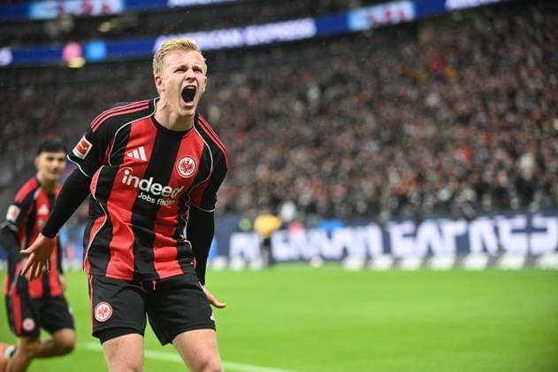 25.10.2025 xhpx Frankfurt am Main, Deutsche Bank Park Bundesliga Saison 2025 2026 Eintracht Frankfurt - FC St. Pauli Torjubel nach dem Tor von Jonathan Burkhardt (9, Eintracht Frankfurt) zum 2:0
