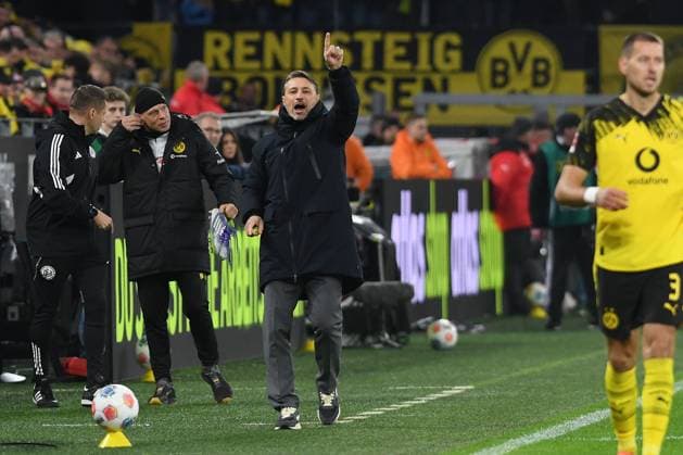 Trainer Niko Kovac (Borussia Dortmund) gestikuliert, gestik waehrend des Spiels der Bundesliga zwischen Borussia Dortmund und 1. FC Köln, Signal Iduna Park am 25. October 2025 in Dortmund, Deutschland. (Foto von Ralf Treese DeFodi Images) +++ Trainer Niko Kovac (Borussia Dortmund) gestures during the Bundesliga match between Borussia Dortmund and 1. FC Köln at Signal Iduna Park on October 25, 2025 in Dortmund, Germany. (Photo by Ralf Treese DeFodi Images) DFL regulations prohibit any use of photographs as image sequences and or quasi-video. (Photo by Ralf Treese DeFodi Images) Coach Niko Kovac Borussia Dortmund gestures, gestures during the Bundesliga match between Borussia Dortmund and 1 FC Köln, Signal Iduna Park on October 25, 2025 in Dortmund, Germany Photo by Ralf Treese DeFodi Images Trainer Niko Kovac Borussia Dortmund gestures during the Bundesliga match between Borussia Dortmund and 1 FC Köln at Signal Iduna Park on October 25, 2025 in Dortmund, Germany Photo by Ralf Treese DeFodi Images DFL regulations prohibit any use of photographs as image sequences and or quasi video Photo by Ralf Treese DeFodi Images