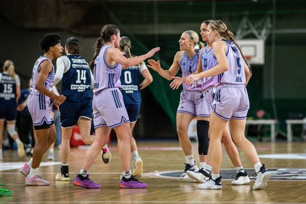 Basketball Berlin 25.10.2025 Saison 2025 2026 Toyota DBBL 1. Bundesliga Frauen, Damen Alba Berlin - SYNTAINICS MBC Jubel Alba