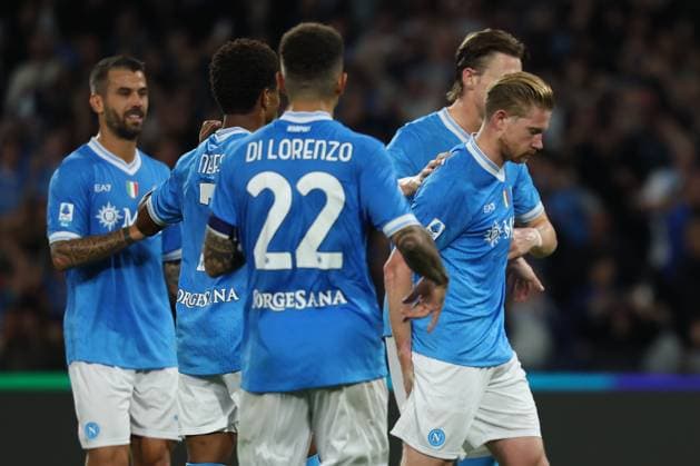 Napoli™s Kevin De Bruyne Injured during the Serie A soccer match between Napoli and Inter at the Diego Armando Maradona Stadium in Naples, southern italy - Saturday , October 25 , 2025. - Soccer .  Copyright: xAlessandroxGarofalo LaPressex