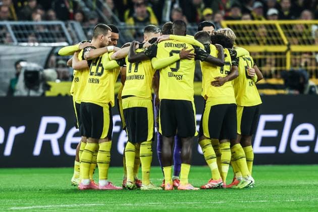 Fussball, Bundesliga Saison 2025 2026 8. Spieltag Borussia Dortmund - 1.FC Köln 25.10.2025, SIGNAL IDUNA PARK Teamkreis Borussia Dortmund Dortmund SIGNAL IDUNA PARK Nordrhein-Westfalen Deutschland
