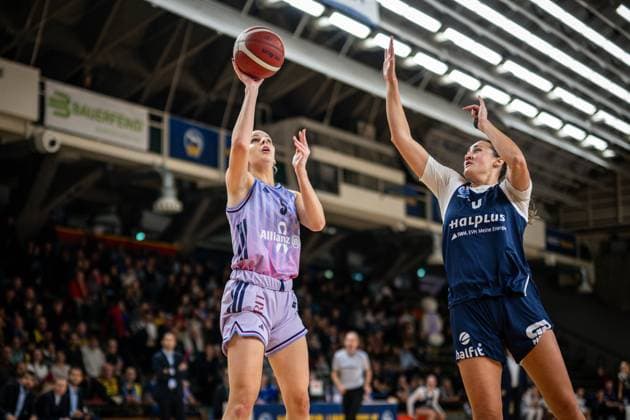 Basketball Berlin 25.10.2025 Saison 2025 2026 Toyota DBBL 1. Bundesliga Frauen, Damen Alba Berlin - SYNTAINICS MBC Jo Raflo (Alba, No.09)