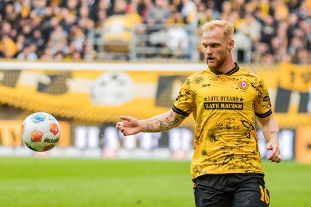 25.10.2025, xomx, Fussball 2.Bundesliga, Dynamo Dresden - SC Paderborn 07 v.l. Nils Fröhling (Dynamo Dresden) am Ball. Portrait, Portraet, (DFL DFB REGULATIONS PROHIBIT ANY USE OF PHOTOGRAPHS as IMAGE SEQUENCES and or QUASI-VIDEO) Dresden