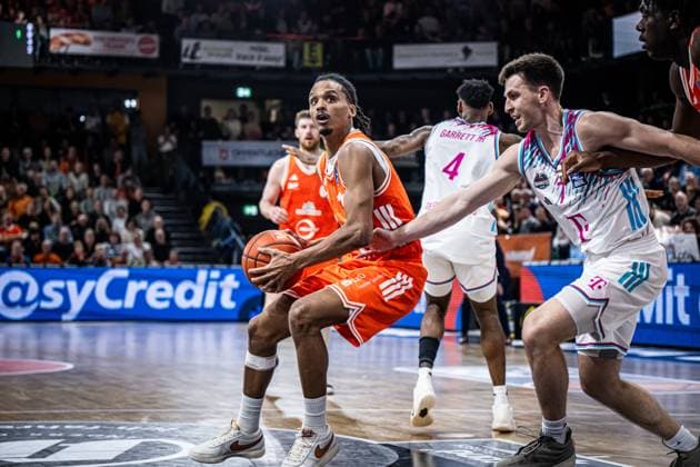 1. Basketball Bundesliga, easyCredit BBL, Saison 2025 2026, Herren, Hauptrunde, 5. Spieltag, 25.10.2025, RASTA Vechta - Telekom Baskets Bonn Alonzo Verge ( 11 - RASTA Vechta) in Aktion Vechta RASTA Dome Niedersachsen Deutschland