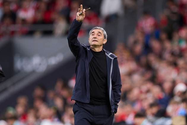 October 25, 2025, Bilbao, Vizcaya, SPAIN: Ernesto Valverde head coach of Athletic Club reacts during the LaLiga EA Sports match between Athletic Club and Getafe CF at San Mames on October 25, 2025, in Bilbao, Spain. Bilbao SPAIN - ZUMAa181 20251025_zaa_a181_158 Copyright: xRicardoxLarreinax