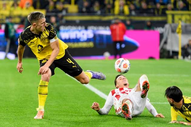 Nico Schlotterbeck (Borussia Dortmund) und Said El Mala (1.FC Koeln) im Kampf um den Ball waehrend des spiels der Bundesliga zwischen Borussia Dortmund und 1. FC Köln, Signal Iduna Park am 25. October 2025 in Dortmund, Deutschland. (Foto von Max Maiwald DeFodi Images) +++ Nico Schlotterbeck (Borussia Dortmund) und Said El Mala (1.FC Koeln) battle for the ball during the Bundesliga match between Borussia Dortmund and 1. FC Köln at Signal Iduna Park on October 25, 2025 in Dortmund, Germany. (Photo by Max Maiwald DeFodi Images) DFL regulations prohibit any use of photographs as image sequences and or quasi-video. (Photo by Max Maiwald DeFodi Images) Nico Schlotterbeck Borussia Dortmund and Said El Mala 1 FC Koeln battle for the ball during the Bundesliga match between Borussia Dortmund and 1 FC Koeln, Signal Iduna Park on October 25, 2025 in Dortmund, Germany Photo by Max Maiwald DeFodi Images Nico Schlotterbeck Borussia Dortmund and Said El Mala 1 FC Koeln battle for the ball during the Bundesliga match between Borussia Dortmund and 1 FC Koeln at Signal Iduna Park on October 25, 2025 in Dortmund, Germany Photo by Max Maiwald DeFodi Images DFL regulations prohibit any use of photographs as image sequences and or quasi video Photo by Max Maiwald DeFodi Images
