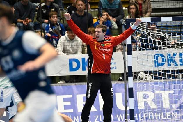 GER, 1.HBL, BHC06, BHC06 - SC DHfK Leipzig 25.10. 2025,Wuppertal ,Unihalle, GER, 1.Liqui Moly HBL, BHC06 - SC DHfK Leipzig 1.Liqui Moly HBL regulations prohibit any use of photographs as image sequences and or quasi-video im Bild Torwart Domenico Ebner ( SC DHFK Leipzig 1 ) jubelt-