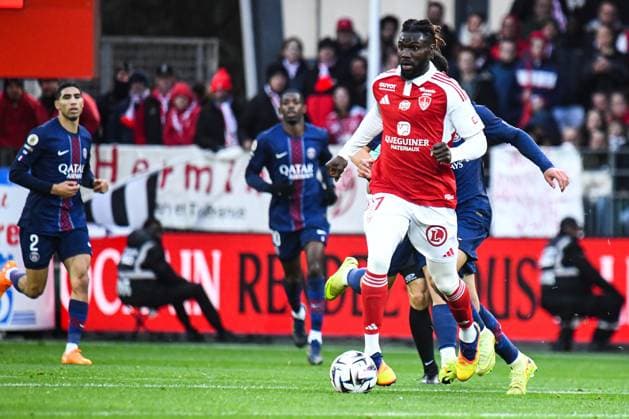 FOOTBALL : Stade Brestois 29 vs Paris Saint Germain - Ligue 1 - JournÃ e 9 - 25 10 2025 Mama Balde (Stade Brestois) BrestFrance  Copyright: xBaptistexAutissierx
