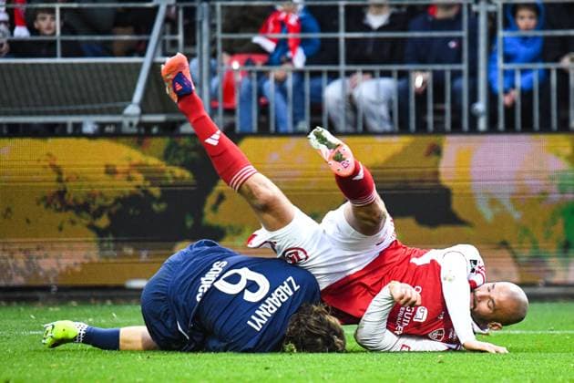 FOOTBALL : Stade Brestois 29 vs Paris Saint Germain - Ligue 1 - JournÃ e 9 - 25 10 2025 Ilya Zabarnyi (Paris SG) Ludovic Ajorque (Stade Brestois) BrestFrance  Copyright: xBaptistexAutissierx