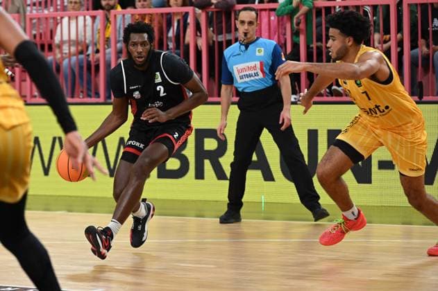 Travis Henson (SBB Baskets Wolmirstedt, 02) GER, Tigers Tuebingen vs. SBB Baskets Wolmirstedt, Basketball, Herren, Pro A, 2. Barmer Basketball Bundesliga, Saison 2025 2026, 25.10.2025 GER, Tigers Tuebingen vs. SBB Baskets Wolmirstedt, Basketball, Herren, Pro A, 2. Barmer Basketball Bundesliga, Saison 2025 2026, 25.10.2025 Tuebingen Copyright: xEibner-Pressefoto NicolasxWoernx EP_NWN