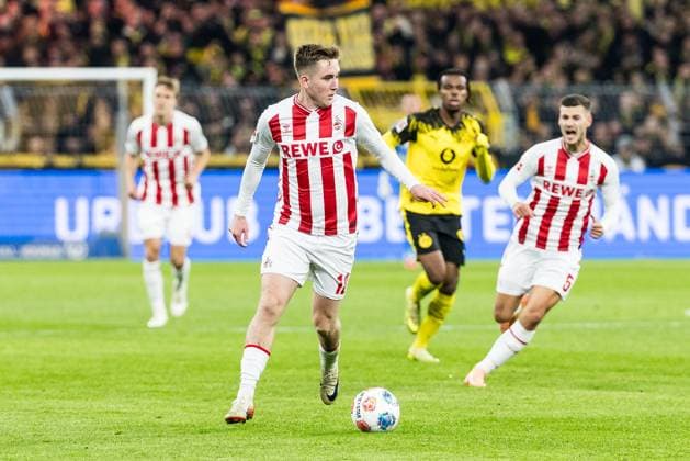 1. Fussball Bundesliga: Borussia Dortmund vs. 1. FC Koeln, 25.10.2025 DORTMUND, GERMANY - OCTOBER 25: Isak Johannesson (1. FC Koeln, 18) controls the ball during the Bundesliga match between Borussia Dortmund vs. 1. FC Koeln at Signal Iduna Park on matchday 8 of the 1. Fussball Bundesliga on October 25, 2025 in Dortmund, Germany. DFL REGULATIONS PROHIBIT ANY USE OF PHOTOGRAPHS AS IMAGE SEQUENCES AND OR QUASI-VIDEO. Copyright: xBEAUTIFULxSPORTS Wunderlx