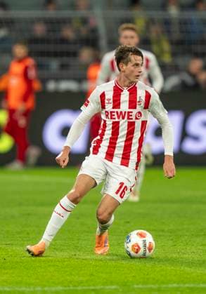 Jakub Kaminski (1. FC Koeln, 16) 25.10.2025, Fussball, 1. Bundesliga: Borussia Dortmund - 1. FC Köln in Dortmund, Signal Iduna Park DFL regulations prohibit any use of photographs as image sequences and or quasi-video. Copyright: HMBxMedia xMarcoxBader