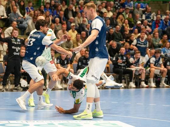 Ahmed Khairi (SC DHfK Leipzig, 17) beim Sprungwurf Bergischer HC vs. SC DHfK Leipzig, Handball, 1. Bundesliga, 10. Spieltag, Saison 2025 2026, 25.10.2025 Bergischer HC vs. SC DHfK Leipzig, Handball, 1. Bundesliga, 10. Spieltag, Saison 2025 2026, 25.10.2025 Wuppertal Copyright: xEibner-Pressefoto DamianxKruczynx EP_DKI