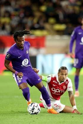 AS Monaco FC v Toulouse FC - Ligue 1 McDonald s 2025 2026 Yann Gboho of Toulouse and Thilo Kehrer of AS Monaco challenge during the Ligue 1 McDonald s match between Monaco FC and Toulouse at Stade Louis II on October 25, 2025 in Monaco, Monaco. Monaco Stade Louis II Monaco Monaco Copyright: xNealxSimpson Sportsphoto APLx 14139617