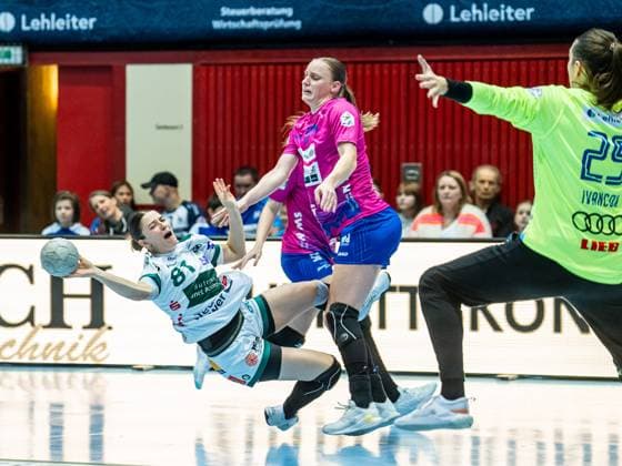Lea Neubrander (Frisch Auf Frauen, 81) beim Wurf, Union Neckarsulm vs. Frisch Auf Goeppingen, Handball, 1. Bundesliga, Spielzeit 2025 2026, 25.10.2025 Sport-Union Neckarsulm vs. Frisch Auf Goeppingen, Handball, 1. Bundesliga, Spielzeit 2025 2026, 25.10.2025 Neckarsulm Copyright: xEibner-Pressefoto MichaelxSchmidx EP_MST