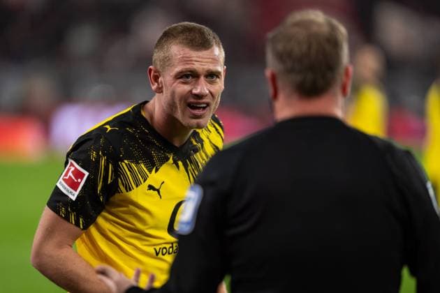 GER, 1. FBL, Borussia Dortmund vs 1.FC Köln 25.10.2025, Signal Iduna Park, Dortmund, GER, 1. FBL, Borussia Dortmund vs 1.FC Köln im Bild: Julian Ryerson (Borussia Dortmund, 26)