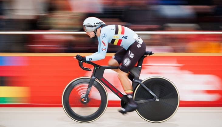 Belgian Lindsay De Vylder pictured in action during the tempo race of the men s omnium (event 1 4) at the 2025 UCI Track World Championships cycling, in Santiago, Chile, Saturday 25 October 2025. The Track World Championships take place from 22 to 26 October at the Velodromo de Penalolen in Santiago, Chile. BENOITxDOPPAGNE  x137946434x