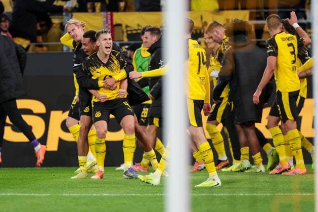 25.10.2025, 1. Bundesliga, 8. Spieltag, Borussia Dortmund - 1. FC Köln, v. l. Nico Schlotterbeck (Borussia Dortmund), Maximilian Beier (Borussia Dortmund) bejubeln das Tor zum 1:0, Dortmund Signal Iduna Park NRW Deutschland xRHR-FOTO DEx Copyright: DennisxEwert RHR-FOTOx RHR-FOTO DE