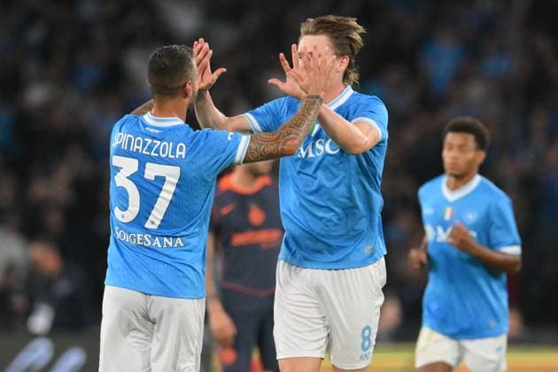 Scott McTominay of SSC Napoli celebrates after scoring his goal in the 54th minute for 2-0 during the match of 8th day of the Serie A Championship between S.S.C. Napoli and FC Inter at the Maradona Stadium on Oct 25, 2025 in Naples, Italy. during SSC Napoli vs Inter - FC Internazionale, Italian soccer Serie A match in Naples, Italy, October 25 2025  Copyright: xRobertoxRamaccia IPAxSportx xipa-agency.netx xx IPA_67072201 IPA_Agency_IPA67072201