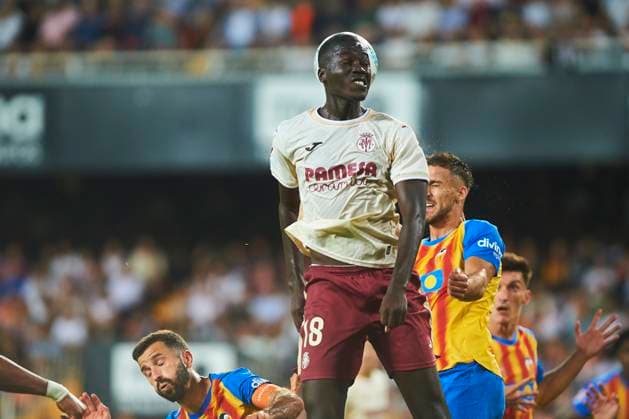 Pape Gueye (Villarreal CF) during the LaLiga EA Sports match between Valencia CF and Villarreal CF at Estadio de Mestalla on October 25, 2025 in Valencia, Spain. (Photo by Maria Jose Segovia DeFodi Images) Pape Gueye Villarreal CF during the LaLiga EA Sports match between Valencia CF and Villarreal CF at Estadio de Mestalla on October 25, 2025 in Valencia, Spain Photo by Maria Jose Segovia DeFodi Images